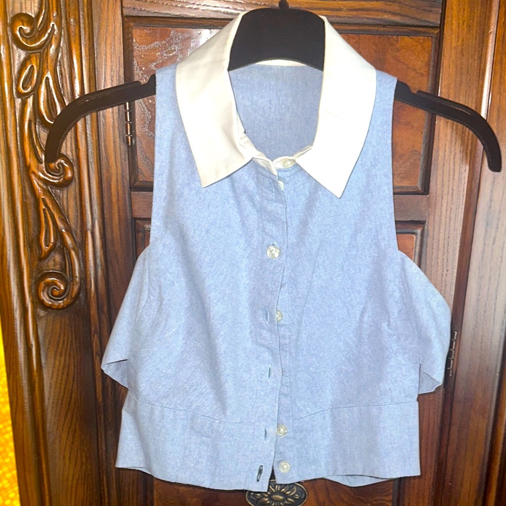 Women's Blue Sleeveless Top with White Collar